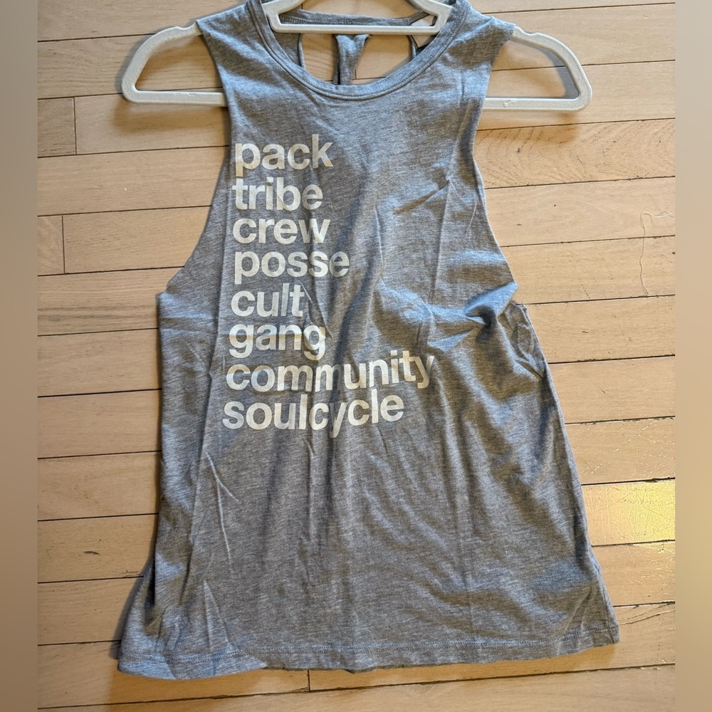 Soulcycle twist back tank with pack